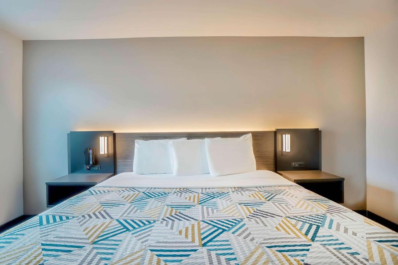 Hotel 6 Tulsa, Ok -